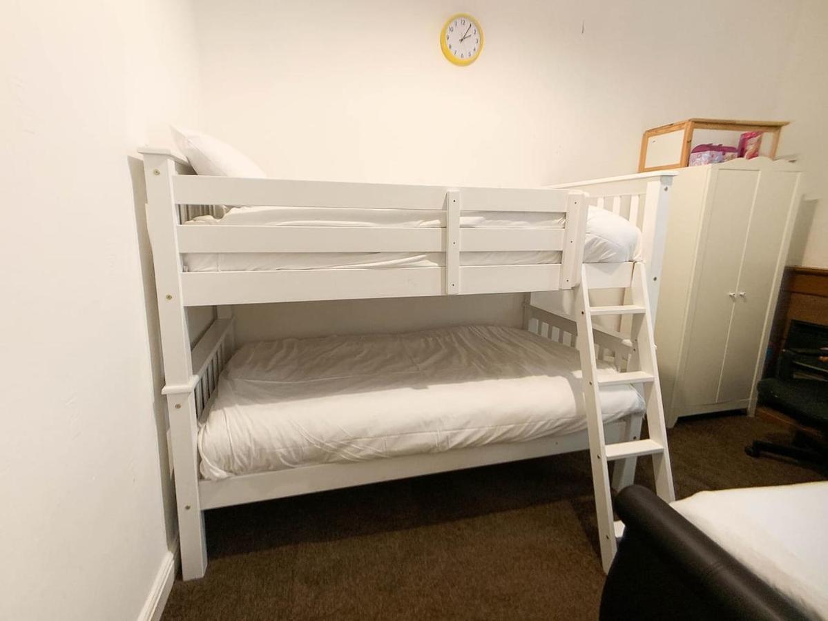 Large Glasgow South Family Home - Free Parking ภายนอก รูปภาพ